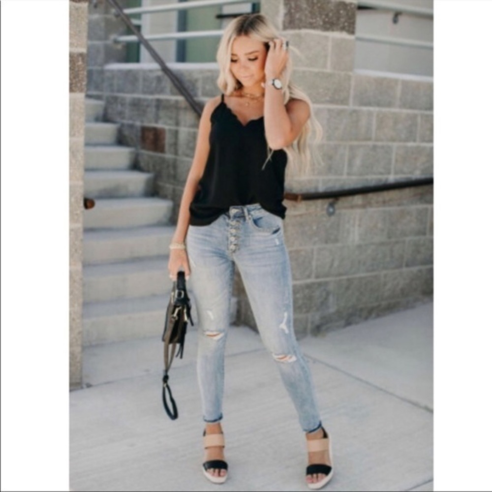Black spaghetti strap top - Picture 5 of 11